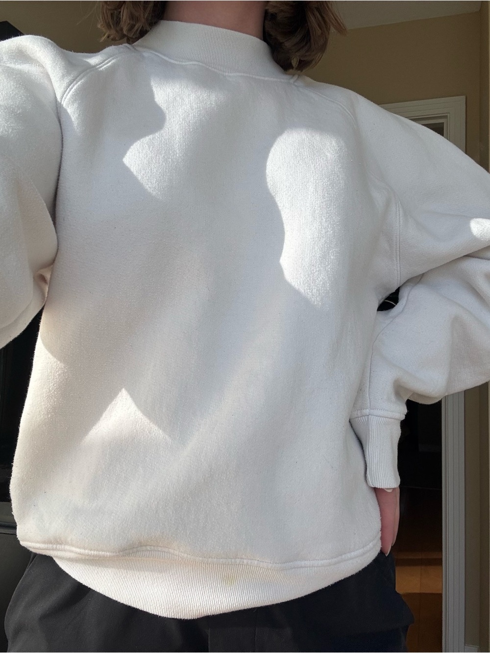 Minimalist AGOLDE Cream Sweatshirt